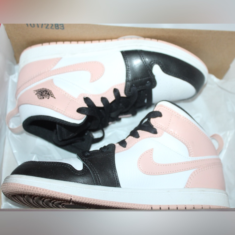 Worn once || Air Jordans || Size: 3